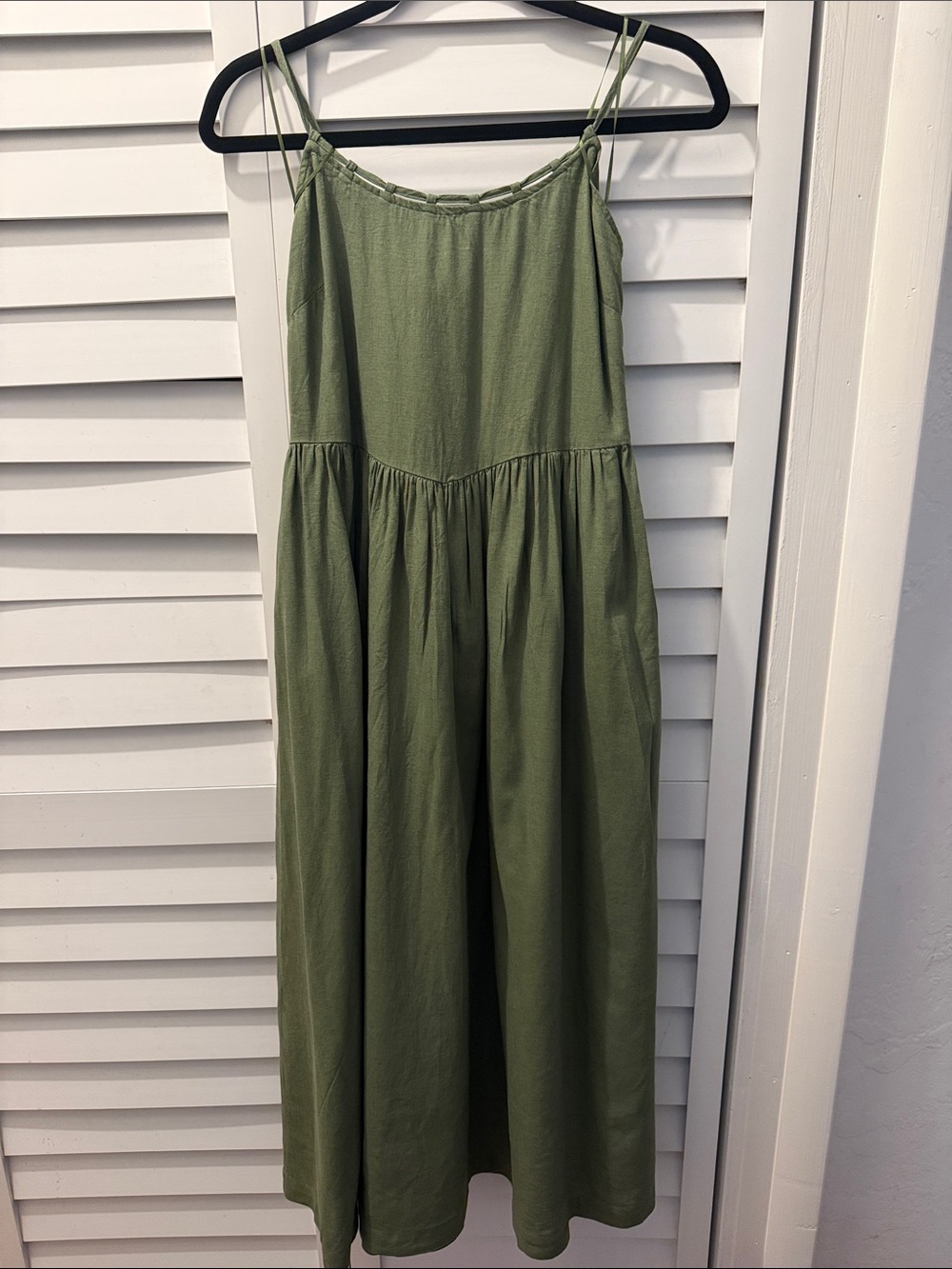 Nicole Miller New York Women's Olive Green Sun Dress. Size 8.